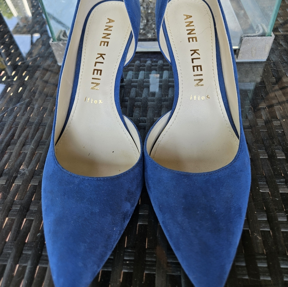 Anne Klein Women's Blue Suede Pumps